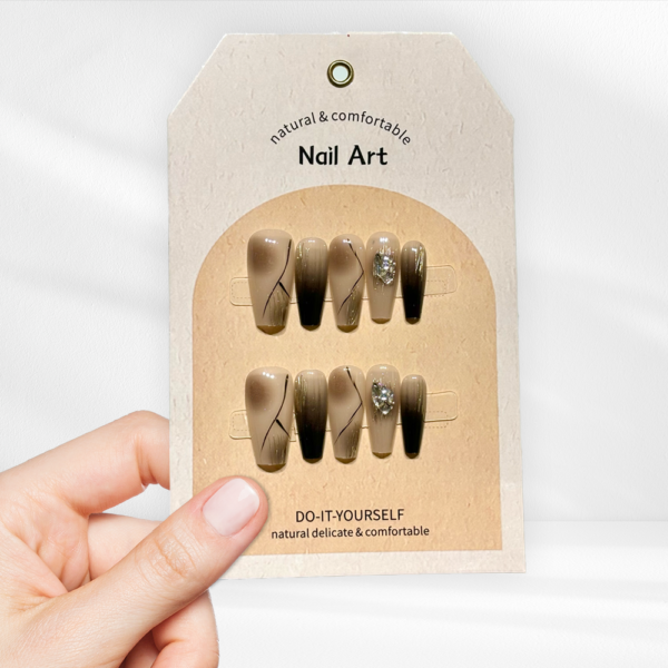 Press-on Nail2 Champagne & Onyx Press-On Nails